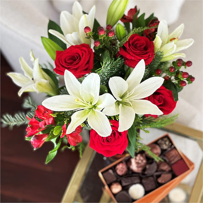 Evergreen Delight Bouquet and Chocolate Gift Set –  Schoodic In Bloom, Winter Harbor ME