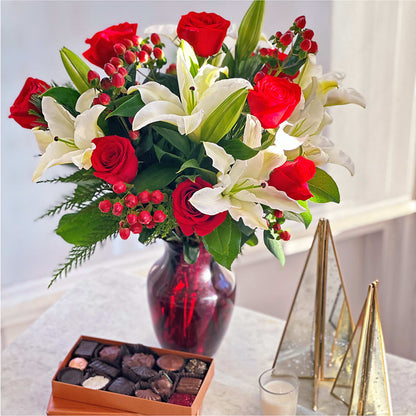 Evergreen Delight Bouquet and Chocolate Gift Set –  Schoodic In Bloom, Winter Harbor ME